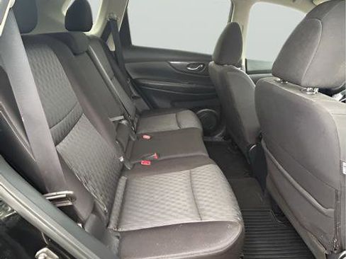 Used 2020 Nissan Rogue SV image 14