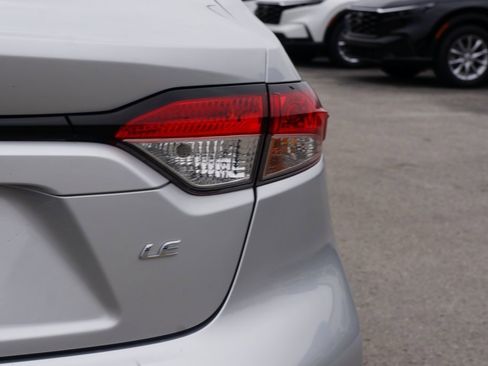 Used 2025 Toyota Corolla LE image 7