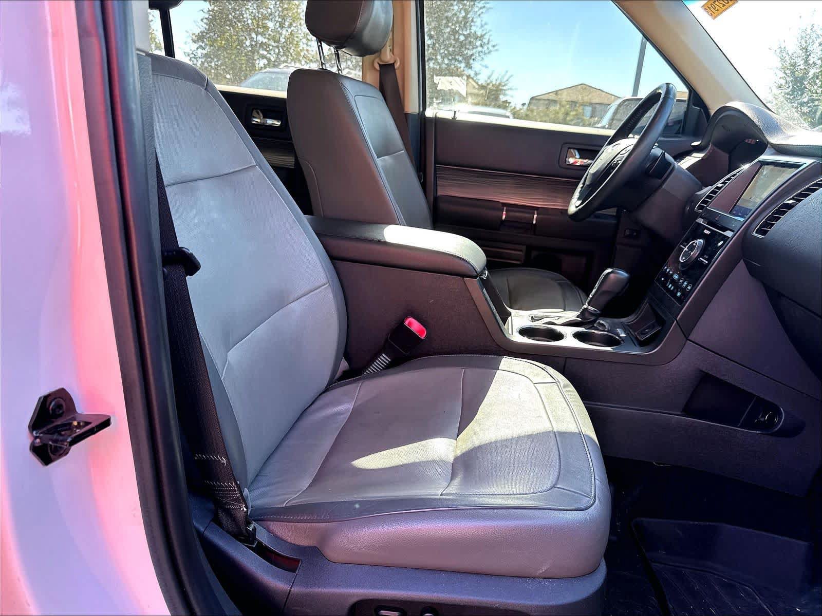 Used 2018 Ford Flex Limited w/ Equipment Group 303A AWD/4WD image 32