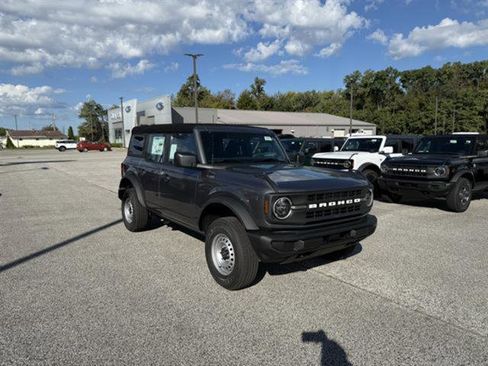 New 2025 Ford Bronco 4-Door AWD/4WD image 10