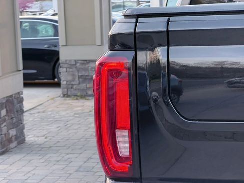 Used 2021 GMC Sierra 1500 Denali w/ Denali Ultimate Package image 32