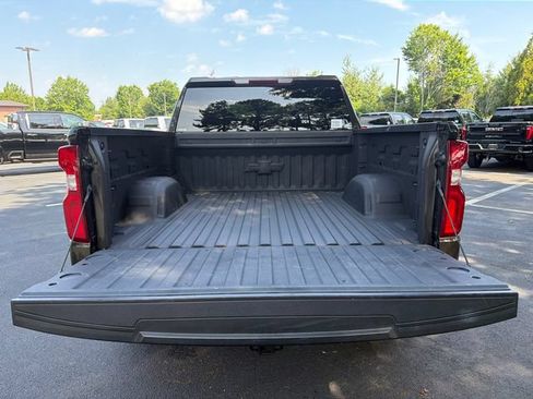 Used 2021 Chevrolet Silverado 1500 RST AWD/4WD image 18