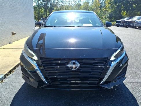 Used 2024 Nissan Altima 2.5 SL image 2