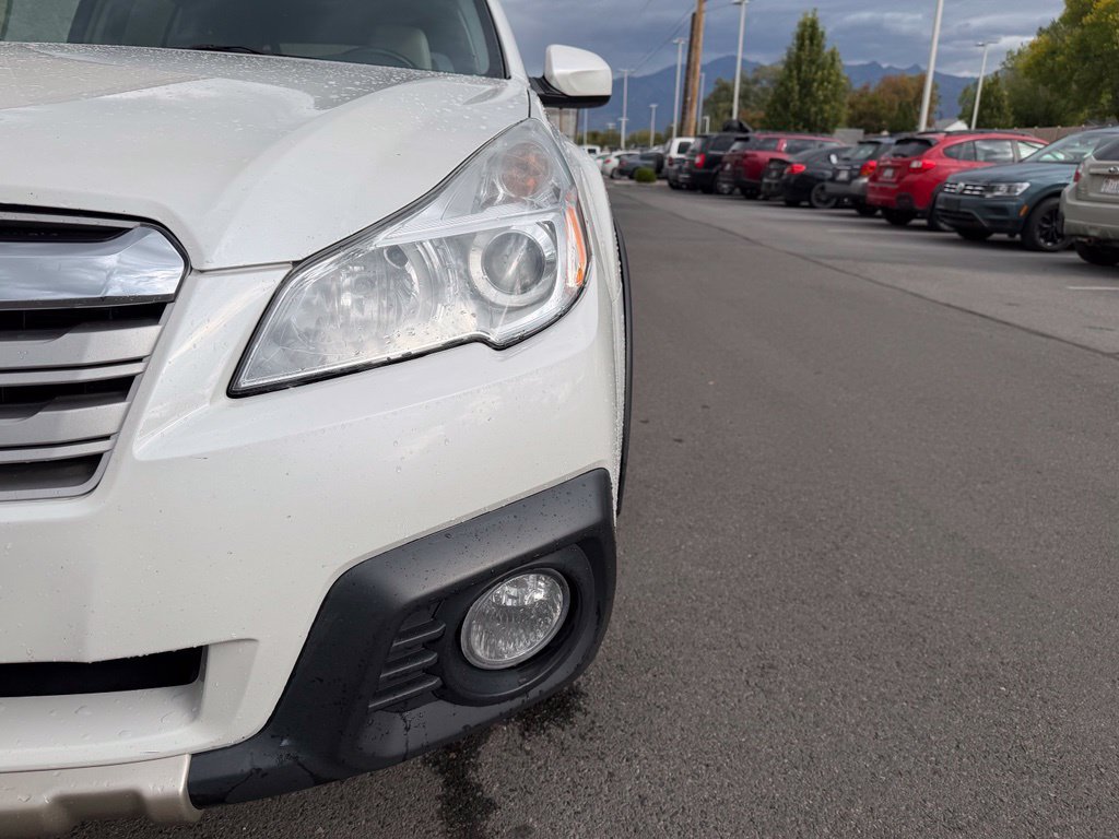 Used 2014 Subaru Outback 2.5i Limited AWD/4WD image 9