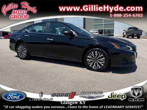 Used 2024 Nissan Altima 2.5 SV FWD image 1