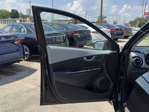 Used 2020 Hyundai Kona Ultimate image 13