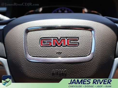 Used 2020 GMC Acadia SLT w/ Driver Alert Package II FWD image 27