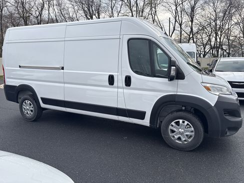 Used 2025 RAM ProMaster 2500 w/ Quick Order Package 22G SLT image 3