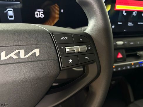 New 2026 Kia K4 FWD image 21