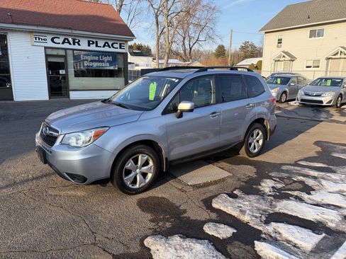 Used 2015 Subaru Forester 2.5i Premium w/ All-Weather Package image 2