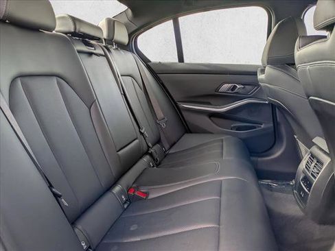 Used 2023 BMW 330i Sedan w/ Convenience Package image 21