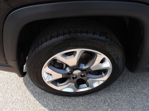 Used 2021 Jeep Compass Limited AWD/4WD image 18