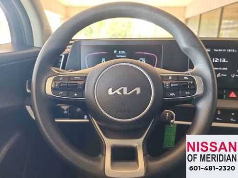 Used 2024 Kia Sportage LX image 18