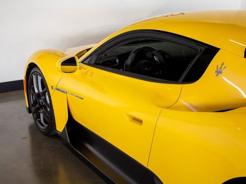 Used 2023 Maserati MC20 Coupe image 39