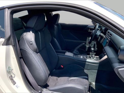 Used 2026 Toyota GR86 Premium RWD image 8