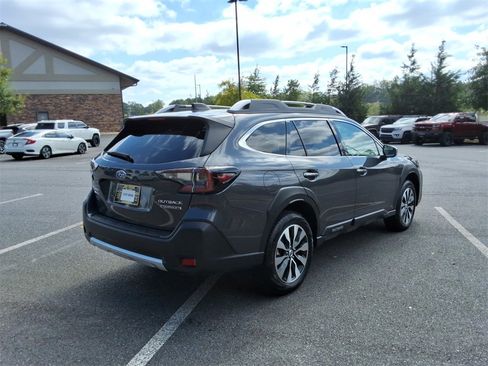 Used 2024 Subaru Outback Touring XT image 5