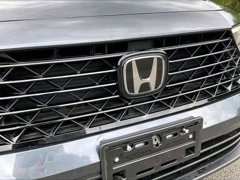 Certified 2023 Honda Accord EX image 27