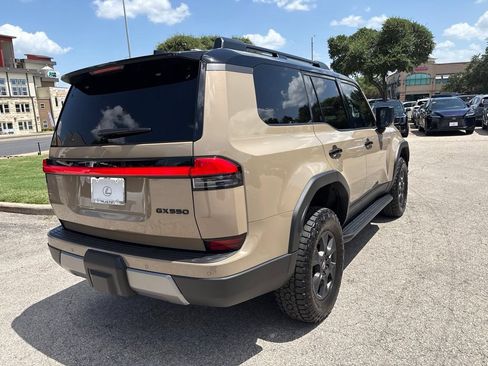 Certified 2026 Lexus GX 550 AWD/4WD image 5