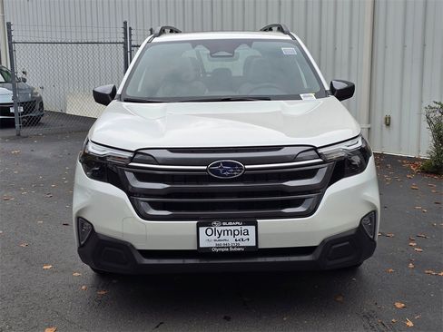 New 2025 Subaru Forester Premium image 2