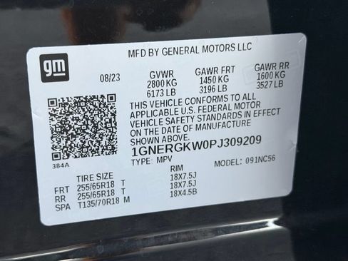 Used 2023 Chevrolet Traverse LT w/ LPO, Cargo Package FWD image 23