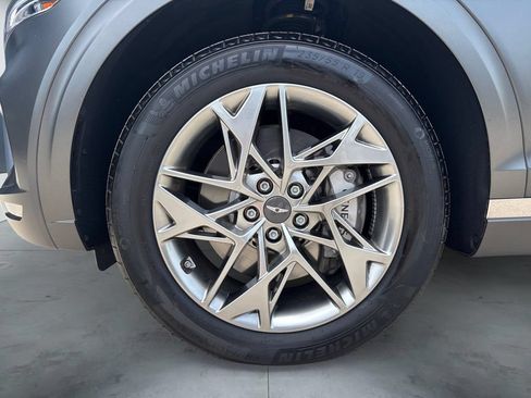 Used 2025 Genesis GV70 2.5T AWD/4WD image 14