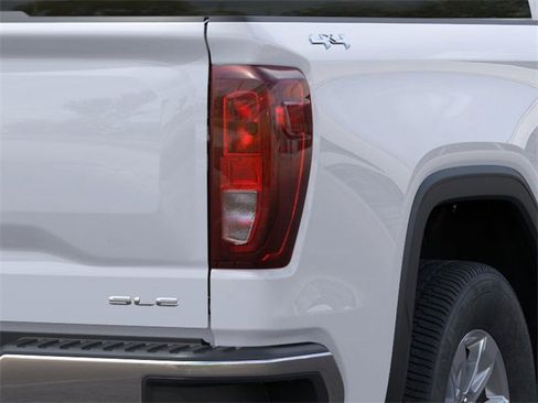 New 2026 GMC Sierra 1500 SLE image 11