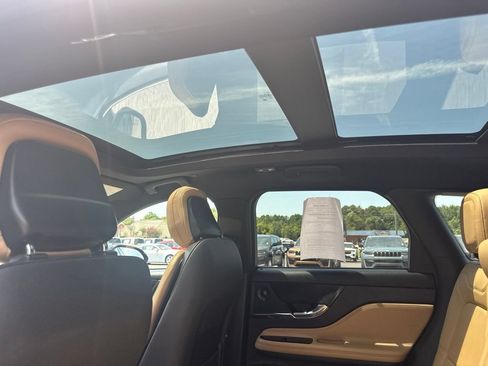 Used 2020 Lincoln Corsair Reserve w/ Elements Package FWD image 29