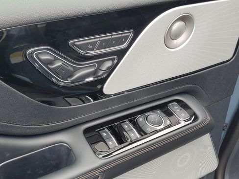 New 2026 Lincoln Aviator Reserve AWD/4WD image 9