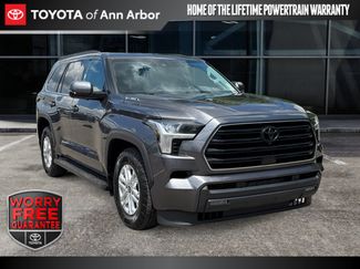 Used 2023 Toyota Sequoia SR5 w/ SR5 Premium Package AWD/4WD video 1