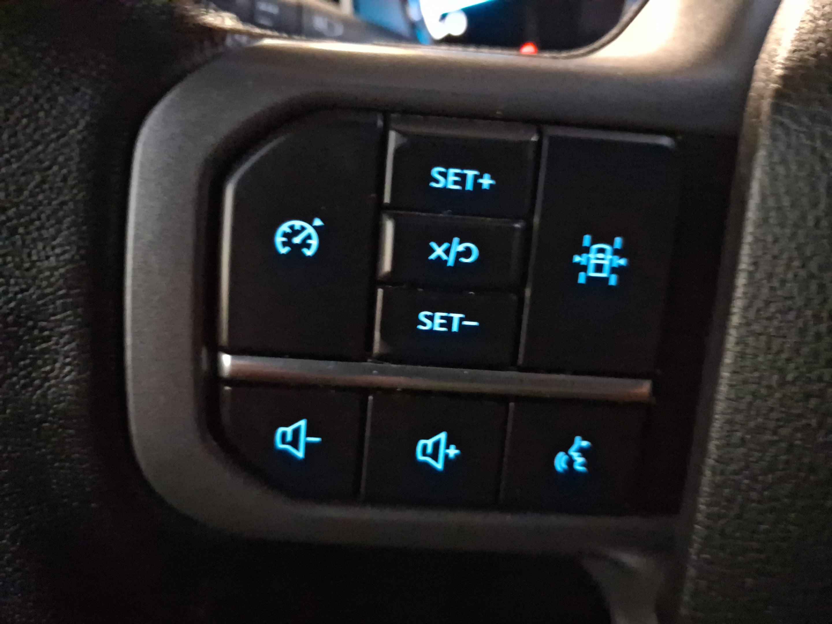 Used 2022 Ford F150 XLT w/ Equipment Group 302A High AWD/4WD image 25