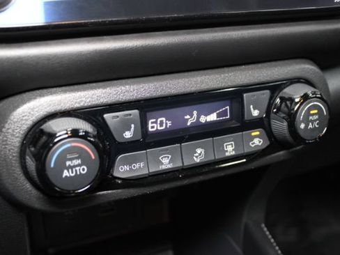 Used 2021 Nissan Kicks SR w/ SR Premium Package FWD image 20