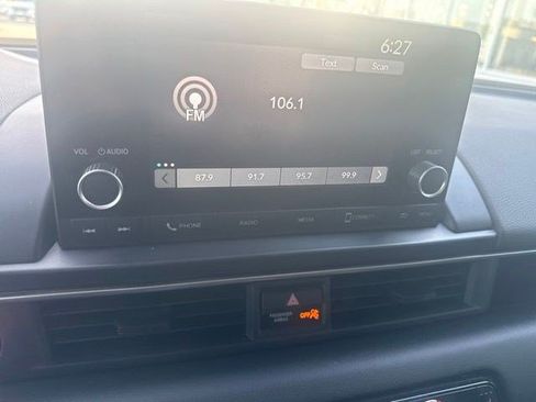 Used 2025 Honda Pilot Sport image 14