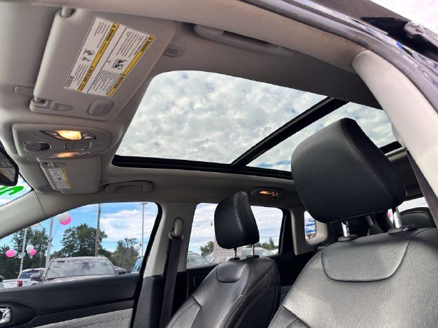 Used 2022 Jeep Compass Latitude w/ Sun and Sound Group FWD image 13