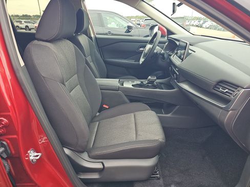 Used 2026 Nissan Rogue SV image 13