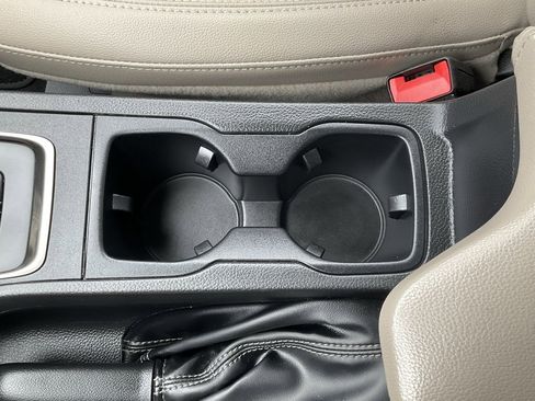 Used 2020 Ford Ranger Lariat w/ Equipment Group 501A Mid image 13