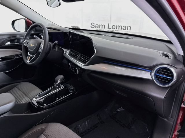 Used 2025 Chevrolet Trax LT w/ LT Convenience Package FWD image 28