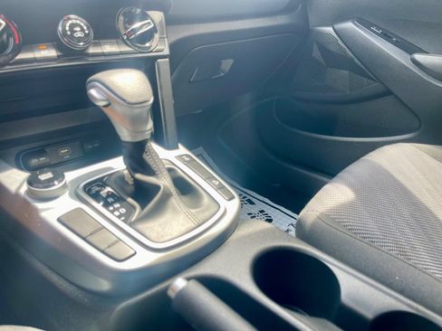 Used 2025 Kia Seltos LX AWD/4WD image 14