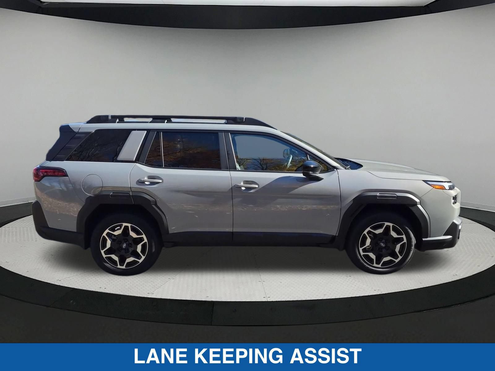 Certified 2026 Subaru Outback Touring AWD/4WD image 2