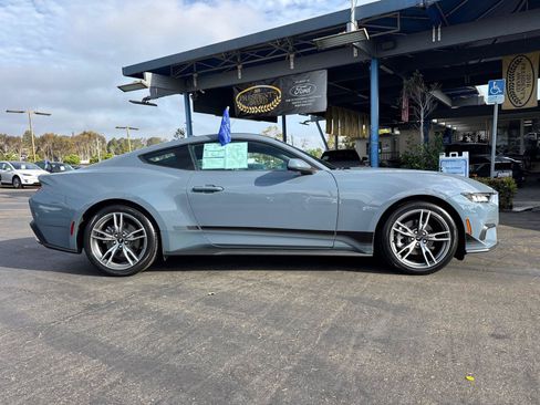 Used 2024 Ford Mustang Coupe RWD image 7