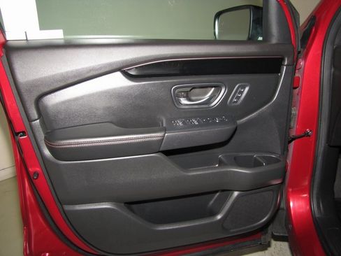 Certified 2024 Honda Pilot TrailSport image 10