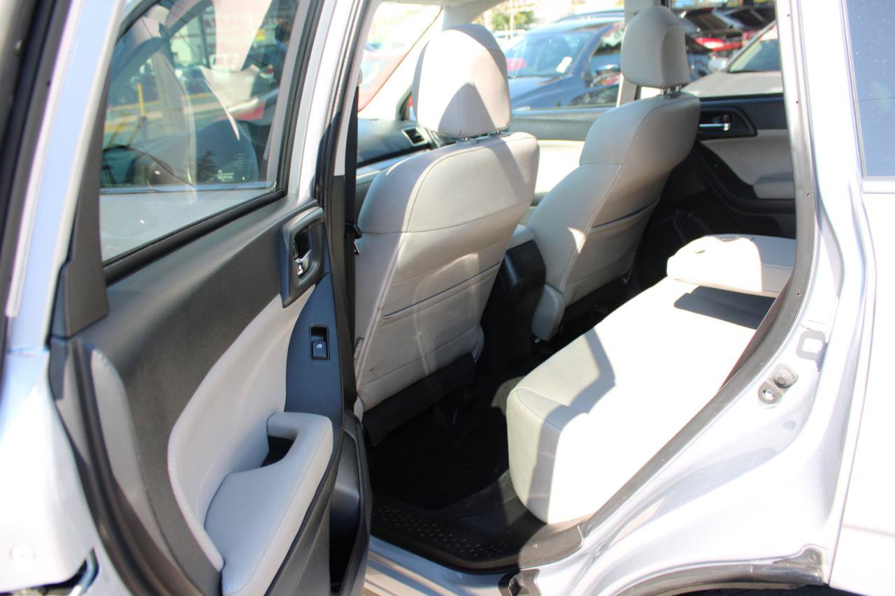 Used 2016 Subaru Forester 2.5i Limited w/ Popular Package #2 AWD/4WD image 14