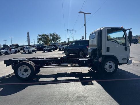 New 2025 Chevrolet Low Cab Forward image 13