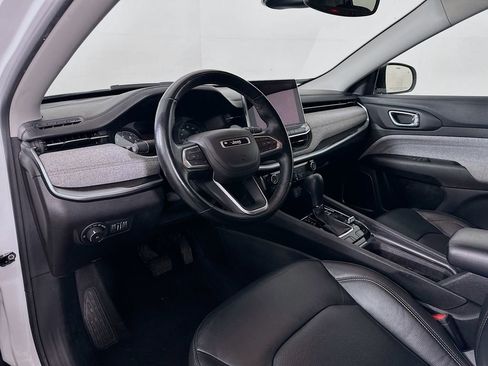 Used 2022 Jeep Compass Latitude image 9