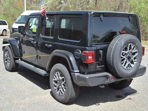 New 2025 Jeep Wrangler Sahara image 6