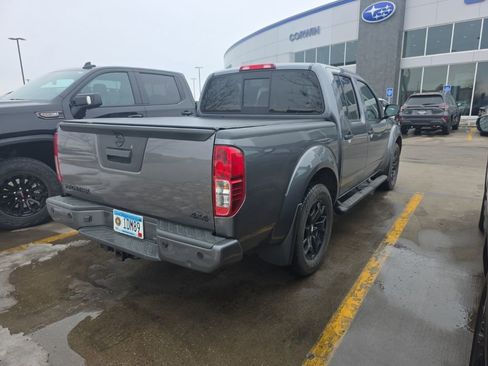 Used 2020 Nissan Frontier SV w/ Midnight Edition Floor Mats image 4