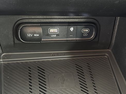 Used 2023 Kia Sportage EX image 23