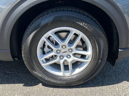 New 2026 Ford Explorer Active w/ Active Comfort Package RWD image 10