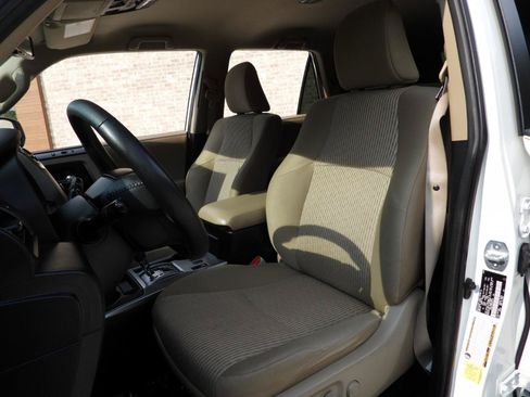 Used 2021 Toyota 4Runner SR5 AWD/4WD image 59