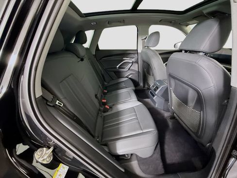 Used 2025 Audi Q5 Premium w/ Convenience Package AWD/4WD image 23