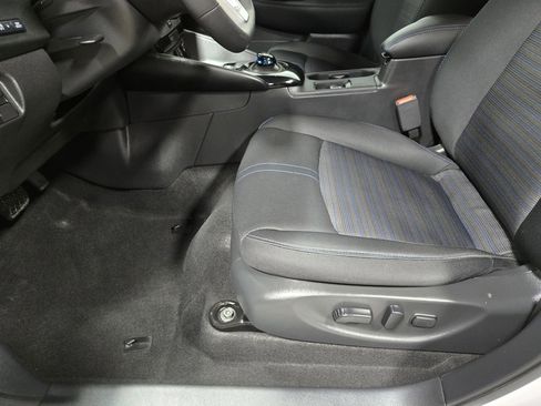Used 2024 Nissan Leaf SV Plus image 10